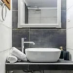 Irida Skopelos Apartman *