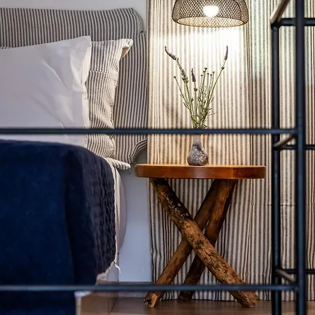 Irida Skopelos * סטפילוס
