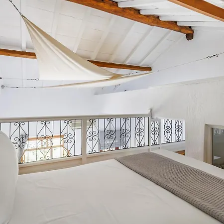 Irida Skopelos Stafylos