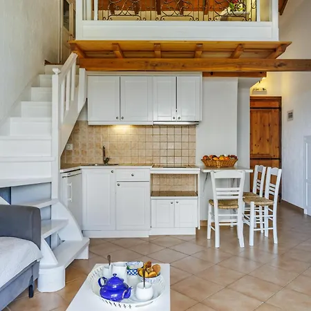 Irida Skopelos *