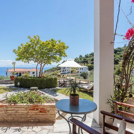 Irida Skopelos *