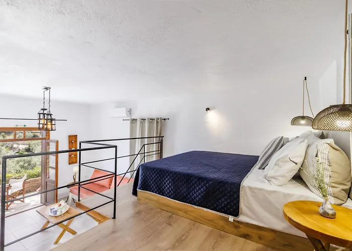 Irida Skopelos Stafylos